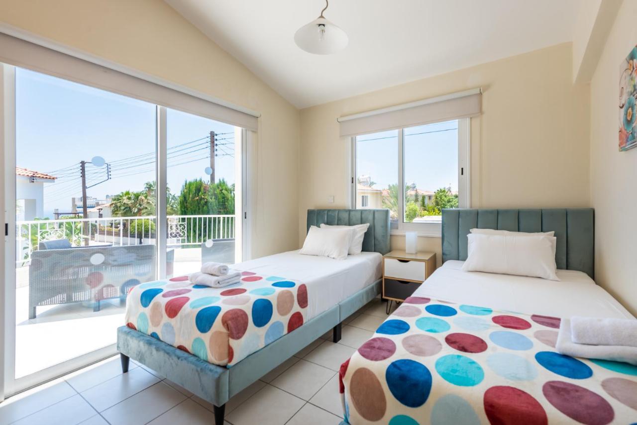 Villa Oasis By Ezoria Villas Coral Bay Exterior photo